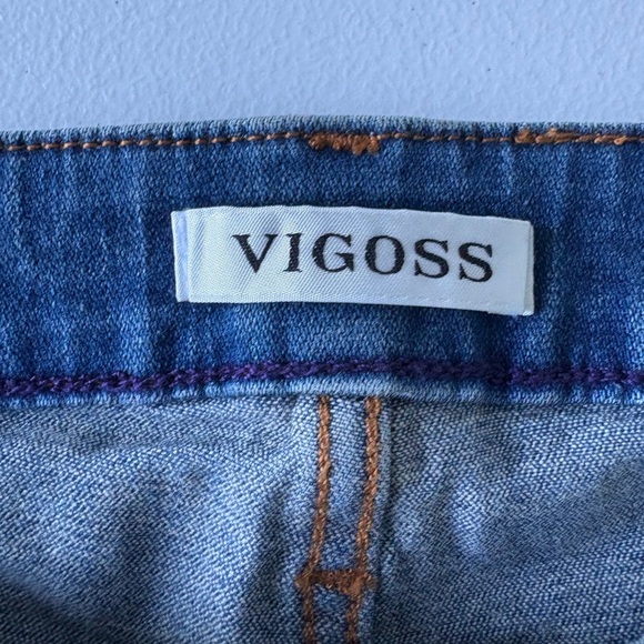 Vigoss NWT Marley Mid Rise Distressed Capris Cuffs Size 16W School Teacher Denim - Picture 6 of 16